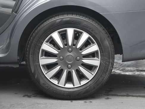 Used 2019 Nissan Versa SV FWD image 30