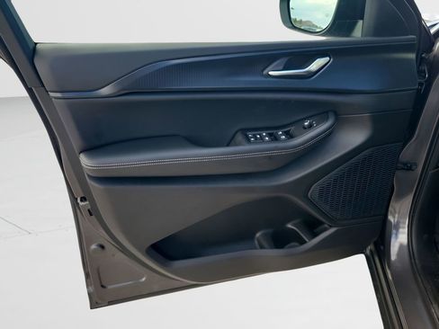 New 2025 Jeep Grand Cherokee Laredo image 41