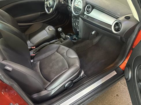 Used 2013 MINI Cooper Hardtop image 9