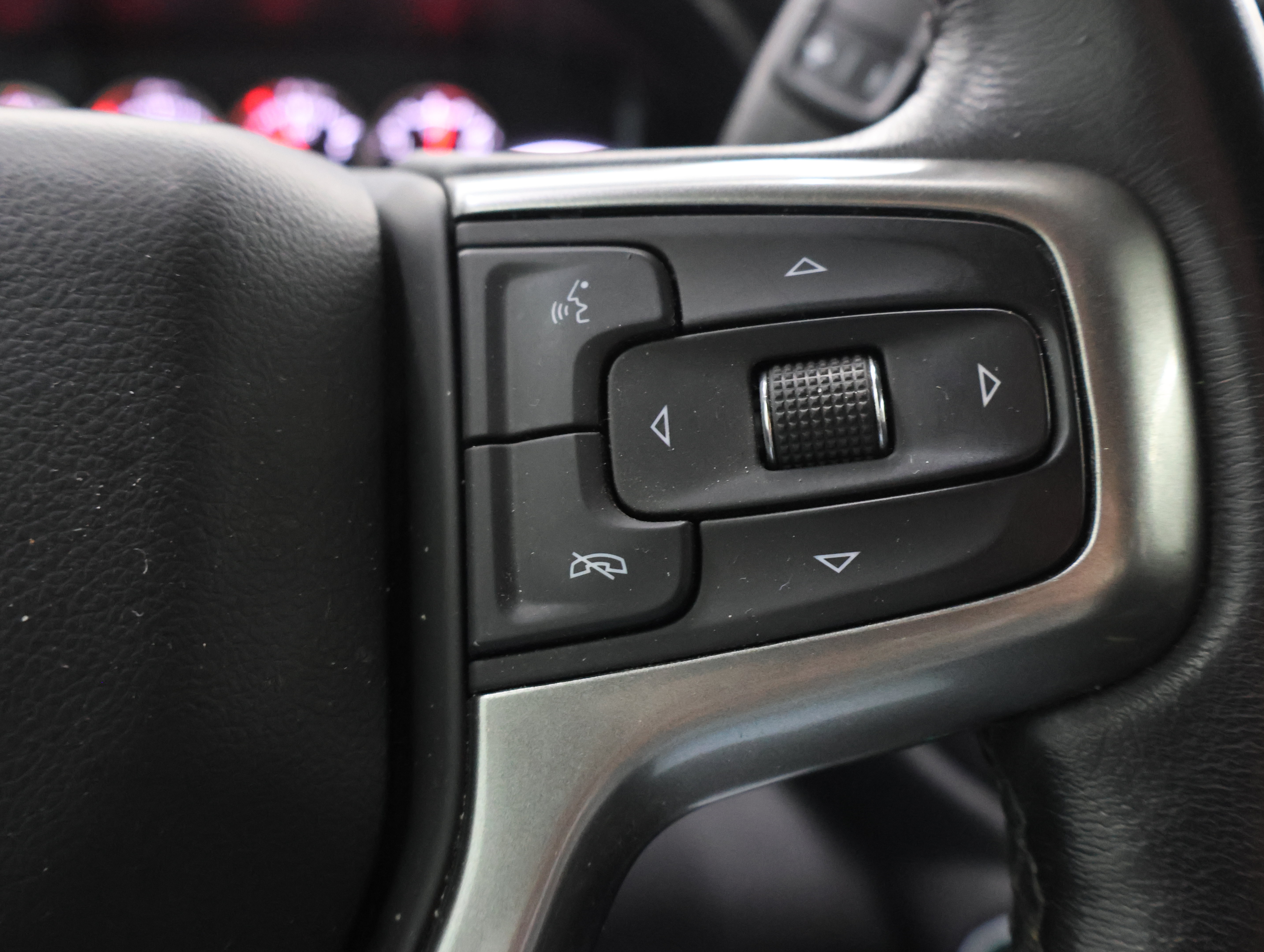 Used 2021 Chevrolet Silverado 2500 LT w/ Midnight Edition AWD/4WD image 14