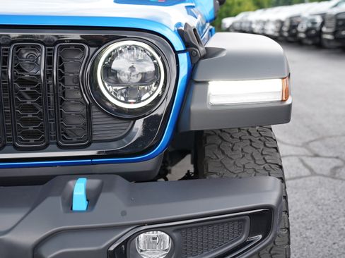 Used 2024 Jeep Wrangler Unlimited AWD/4WD image 13