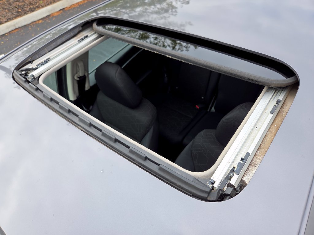 Used 2015 Honda Fit EX image 3