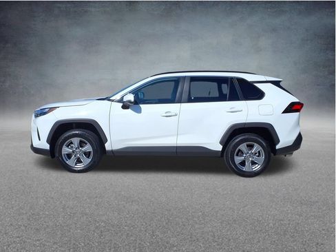Used 2024 Toyota RAV4 XLE FWD image 5