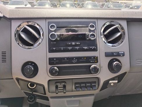 Used 2013 Ford F250 XLT w/ XLT Interior Pkg RWD image 19