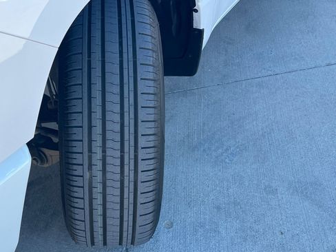 Used 2024 RAM 1500 Lone Star image 9