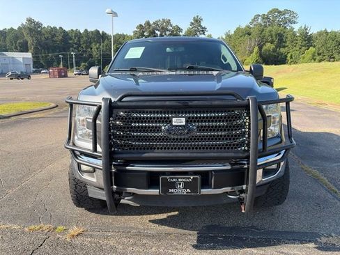 Used 2017 Ford F150 XLT w/ Equipment Group 302A Luxury AWD/4WD image 11