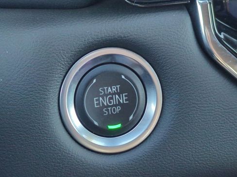 Used 2024 GMC Canyon Elevation w/ Convenience Package image 26