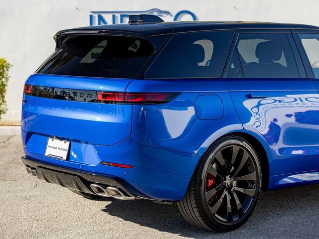 New 2025 Land Rover Range Rover Sport Autobiography AWD/4WD image 7