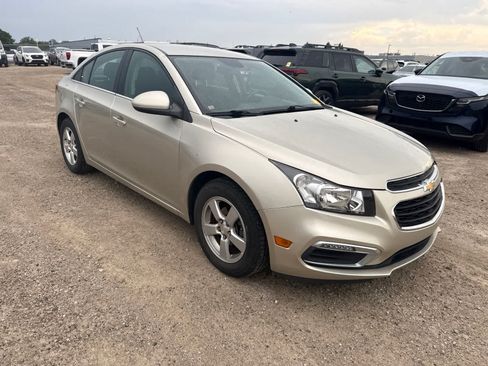 Used 2016 Chevrolet Cruze LT FWD image 4
