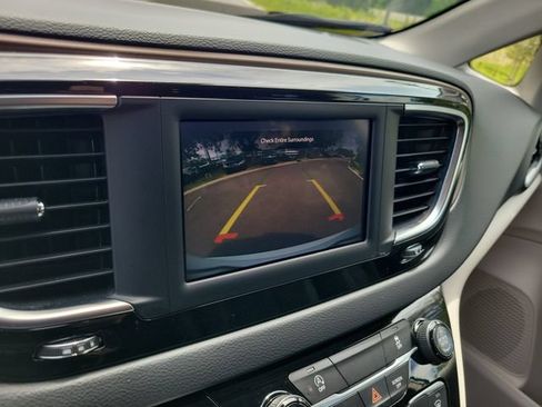 Used 2023 Chrysler Voyager LX FWD image 30