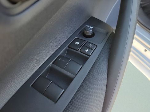 Used 2025 Toyota Corolla LE image 16