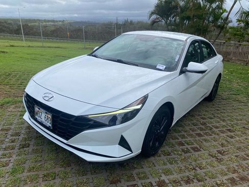 Certified 2021 Hyundai Elantra SEL image 3