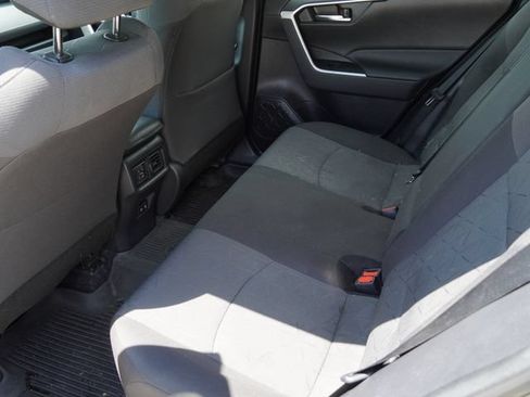 Used 2020 Toyota RAV4 XLE w/ Convenience Package AWD/4WD image 13