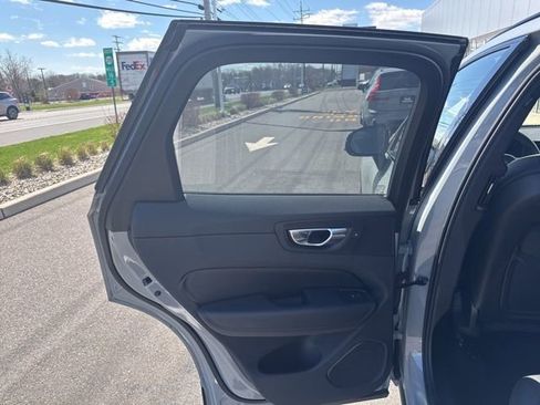 Certified 2025 Volvo XC60 B5 Plus AWD/4WD image 16