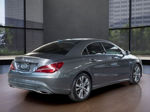 Used 2018 Mercedes-Benz CLA 250 4MATIC image 12