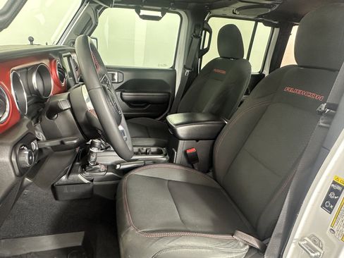 Used 2023 Jeep Wrangler Unlimited Rubicon AWD/4WD image 12