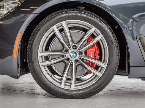 Used 2019 BMW 740i w/ M Sport Package RWD image 13