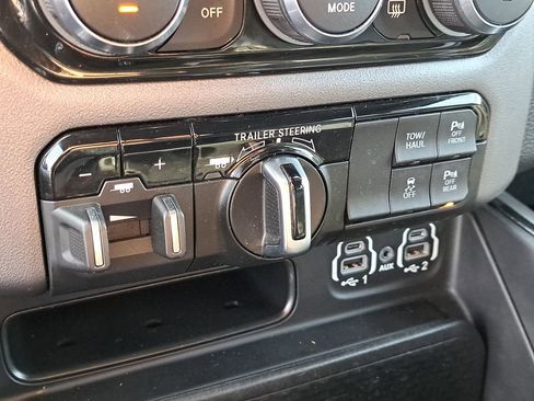 Used 2022 RAM 1500 Laramie image 24