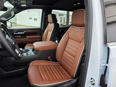 New 2026 GMC Sierra 1500 Denali Ultimate AWD/4WD image 9