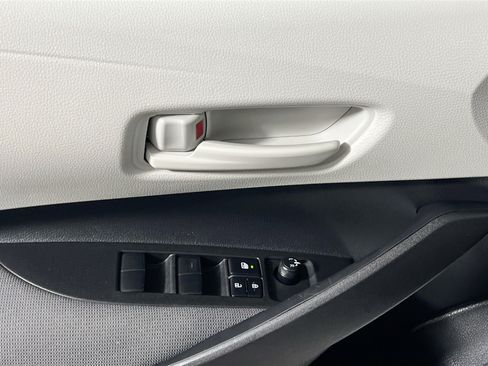 Used 2026 Toyota Corolla LE FWD image 16
