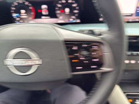 Used 2025 Nissan Murano SL image 21