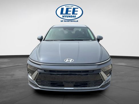 New 2026 Hyundai Sonata SE FWD image 2