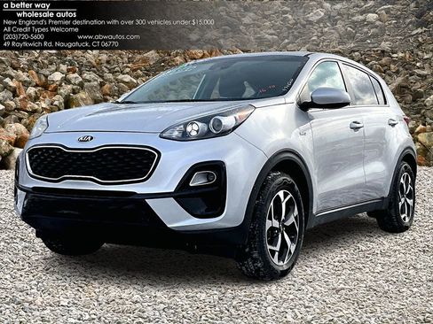 Used 2020 Kia Sportage LX image 1