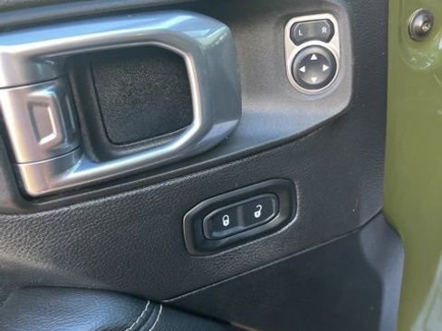 Used 2021 Jeep Gladiator Overland w/ Popular Equipment Package image 12