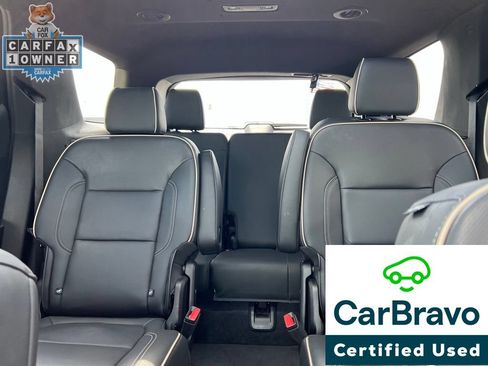 Used 2023 Chevrolet Traverse Premier AWD/4WD image 22