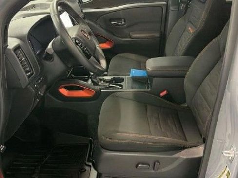 Used 2024 Nissan Frontier Pro-X w/ Pro Convenience Package RWD image 3