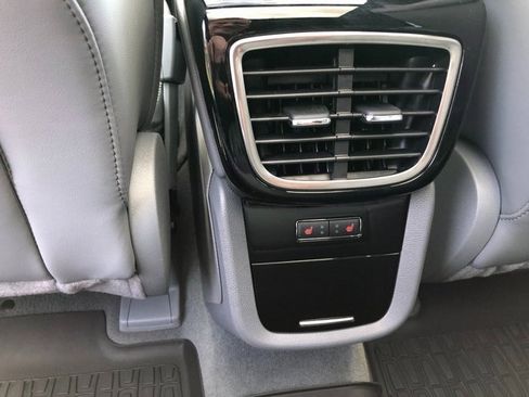 Used 2022 Lincoln Nautilus Reserve w/ Monochromatic Package image 21