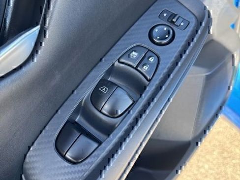 Used 2024 Nissan Sentra SV FWD image 17