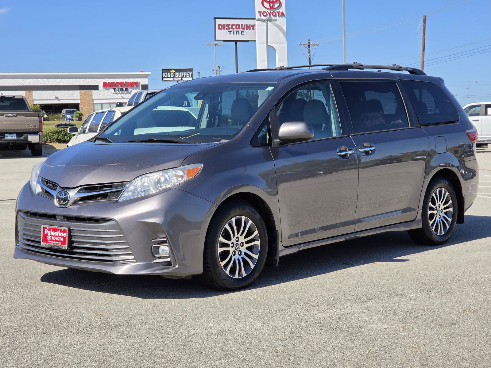 Used 2020 Toyota Sienna XLE FWD image 4