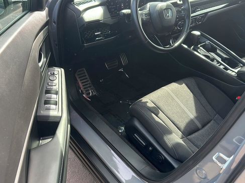 Used 2024 Honda Accord Sport image 9