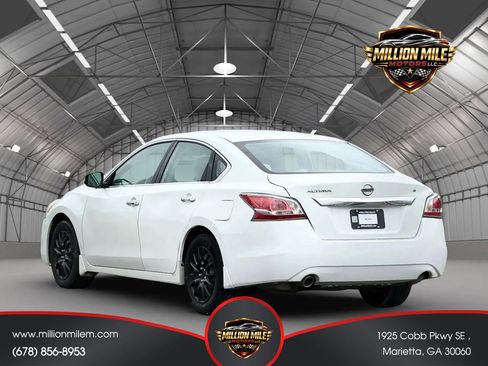 Used 2015 Nissan Altima 2.5 S w/ Power Driver Seat Package FWD image 10