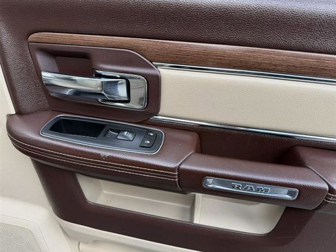 Used 2016 RAM 1500 Laramie w/ Convenience Group image 16