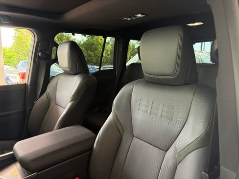Used 2026 Lexus GX 550 AWD/4WD image 9