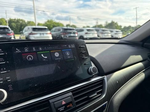 Used 2020 Honda Accord Touring image 15