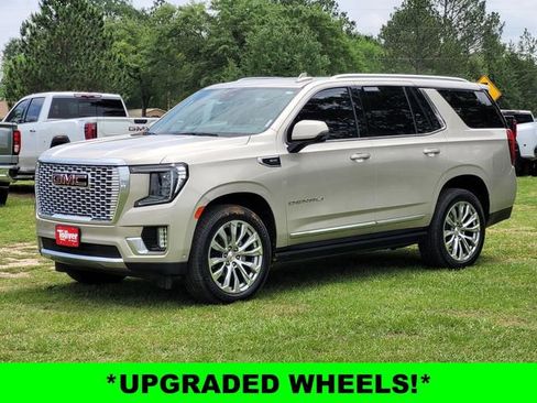 Used 2023 GMC Yukon Denali w/ Advanced Technology Package AWD/4WD image 4