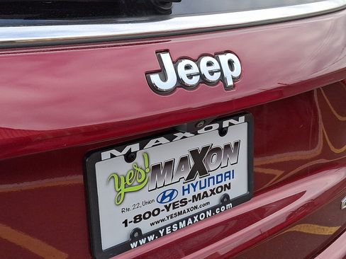 Used 2022 Jeep Compass Latitude w/ Sun and Sound Group image 29