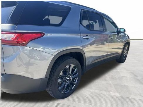 Used 2020 Chevrolet Traverse RS w/ LPO, Floor Liner Package AWD/4WD image 2