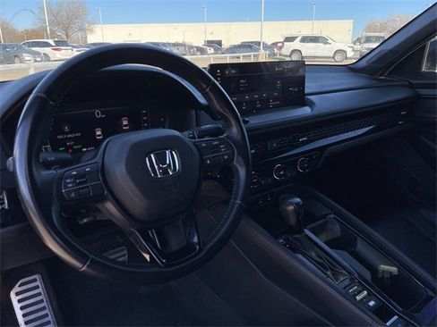 Used 2024 Honda Accord Sport image 10