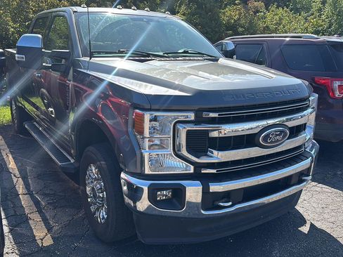 Used 2022 Ford F250 XLT w/ XLT Premium Package AWD/4WD image 2
