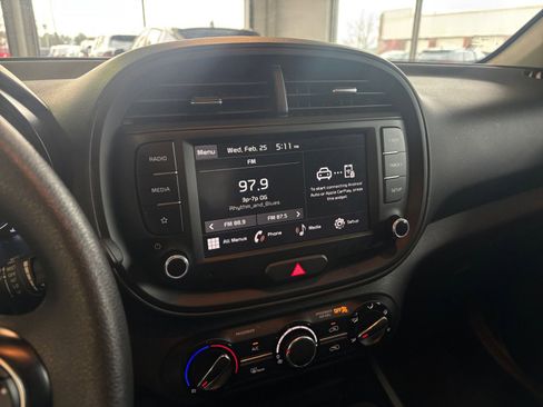 Used 2025 Kia Soul LX w/ LX Technology Package image 20