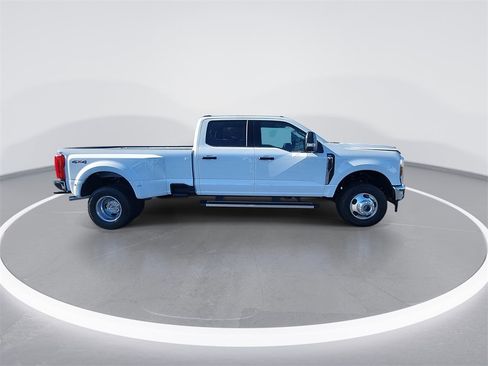 New 2026 Ford F350 XLT image 9