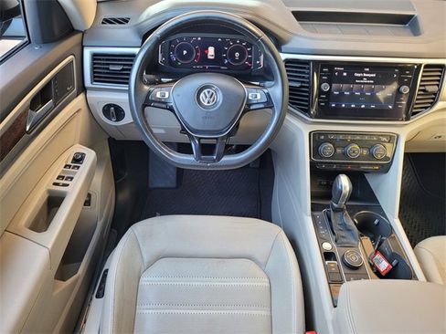 Used 2019 Volkswagen Atlas SEL Premium image 19