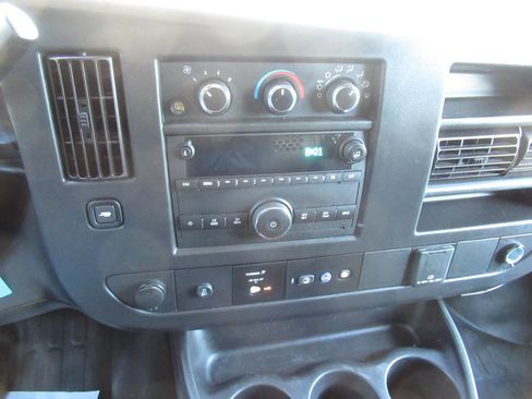 Used 2024 Chevrolet Express 2500 w/ Driver Convenience Package RWD image 19