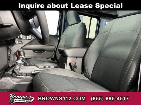 Used 2026 Jeep Wrangler Sahara image 14