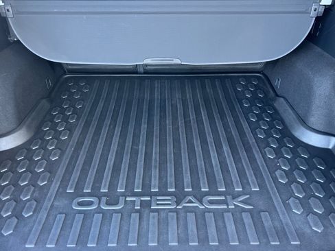 Used 2021 Subaru Outback Limited image 15