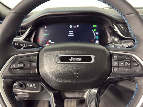 Used 2023 Jeep Grand Cherokee Trailhawk w/ Luxury Tech Group III AWD/4WD image 46